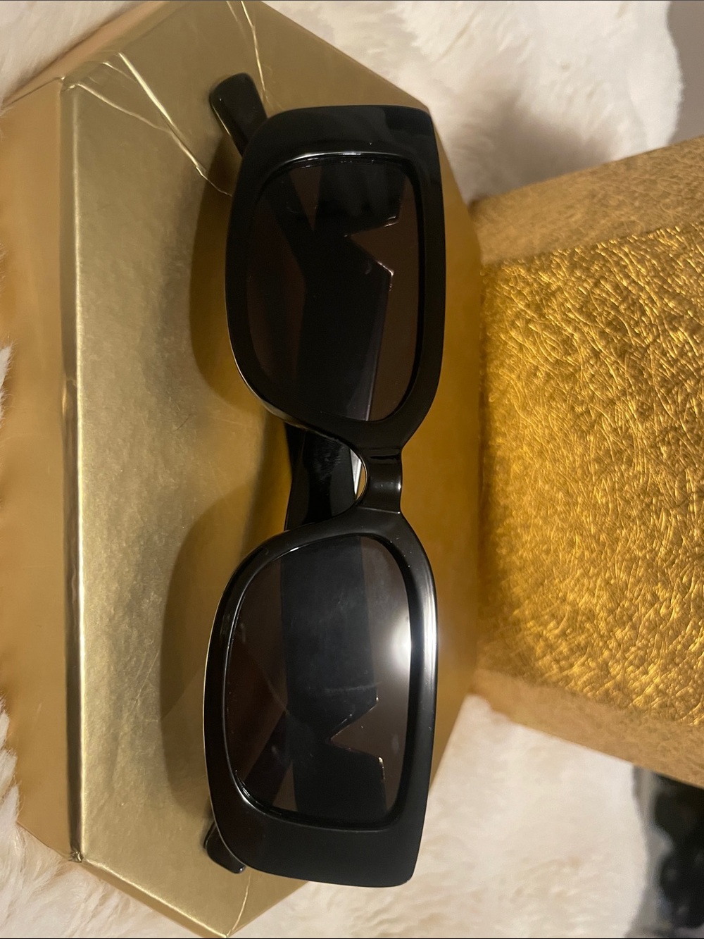 3 Oversized Rectangular Sunglasses and 1 glasses
